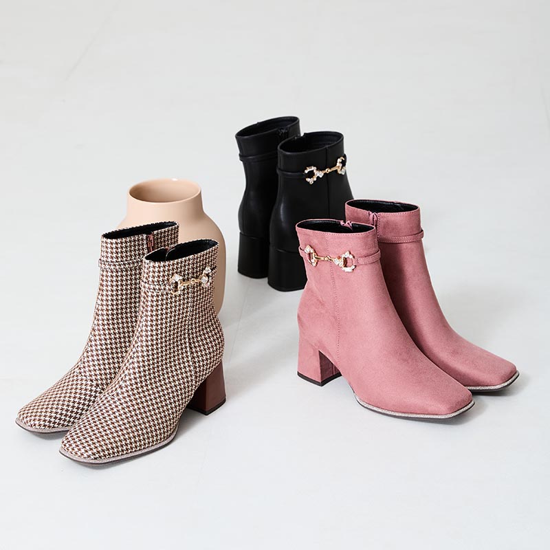 HORSEBIT ANKLE BOOTS 6.5CM IN WHITE SHEEPSKIN
